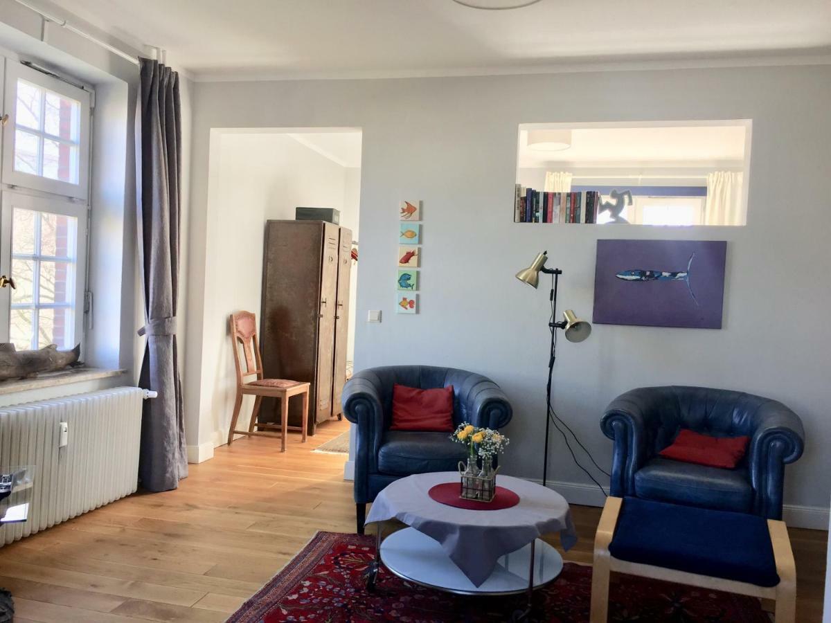 Trash De Luxe Apartment Шлесвиг Екстериор снимка